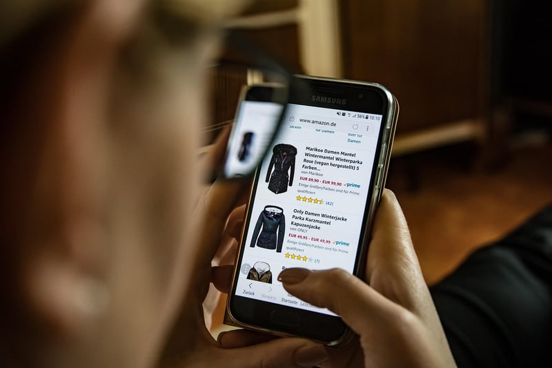 Comment payer sur Amazon sans carte bancaire : 7 solutions simples
