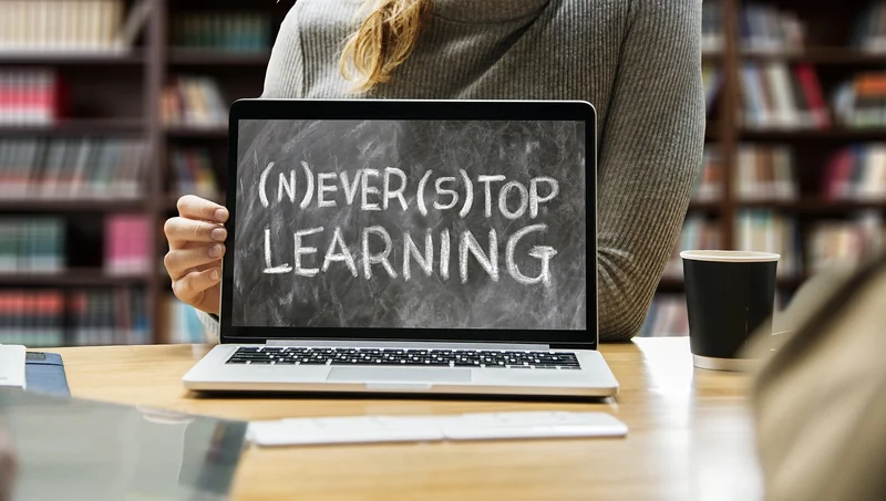 Comment bien choisir sa formation IA sans se faire avoir